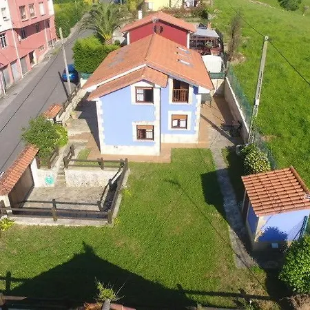 Semesterbostad Casa Balmori El Peral *